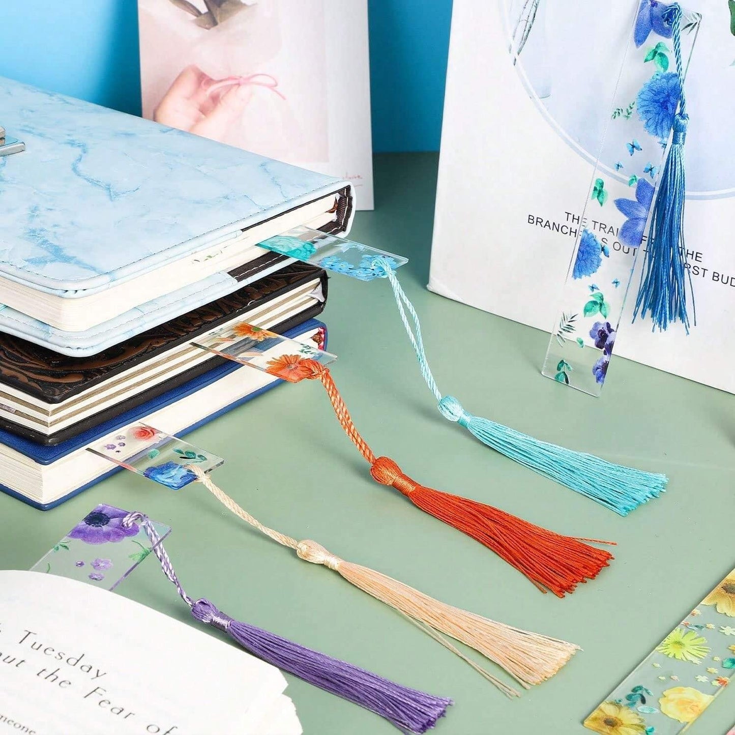 Pezzi Segnalibri in resina con fiori trasparenti, segnalibri floreali per donne, segnalibri carini con fiori e nappe, regali di Natale e riempitivi per calze per donne