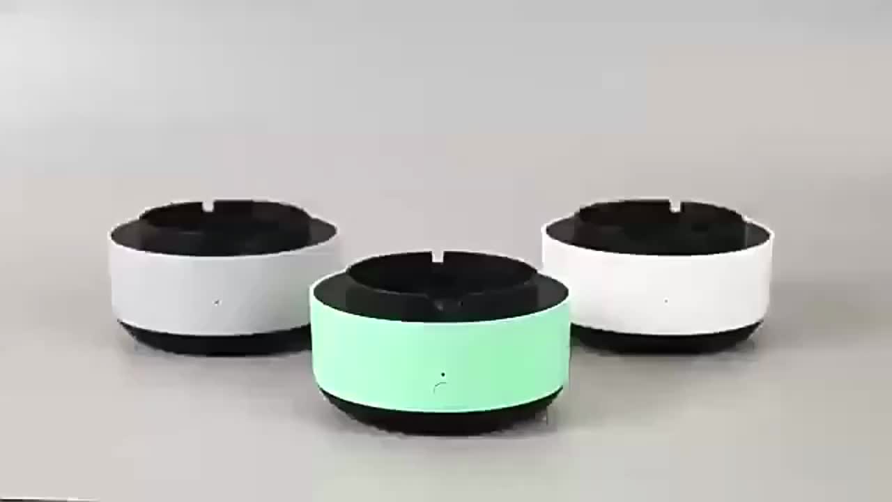 1 posacenere intelligente auto-estinguente con purificatore d'aria a ioni negativi, posacenere rotondo multifunzionale in plastica per uso domestico, ufficio e all'aperto - richiede 2 batterie AA (non incluse)
