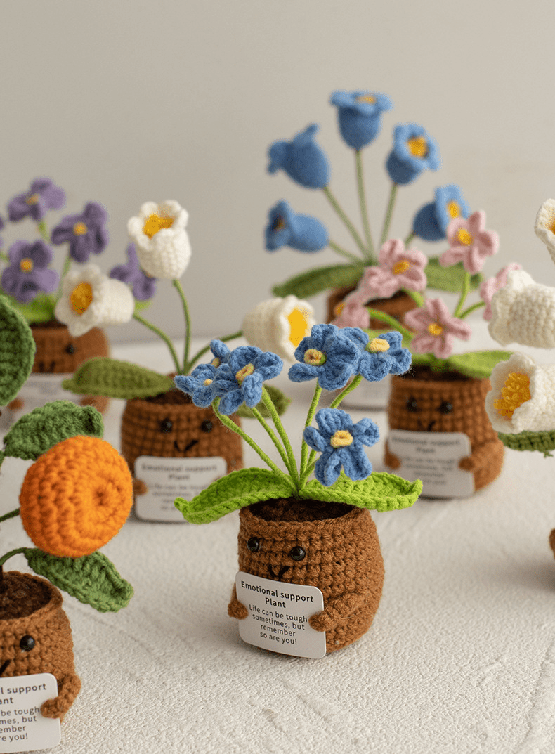 Pianta in vaso ispirante, decorazione floreale lavorata a mano all'uncinetto, pianta in miniatura, nontiscordardime, mughetto, calendula, girasole, biglietto di incoraggiamento caldo fatto a mano