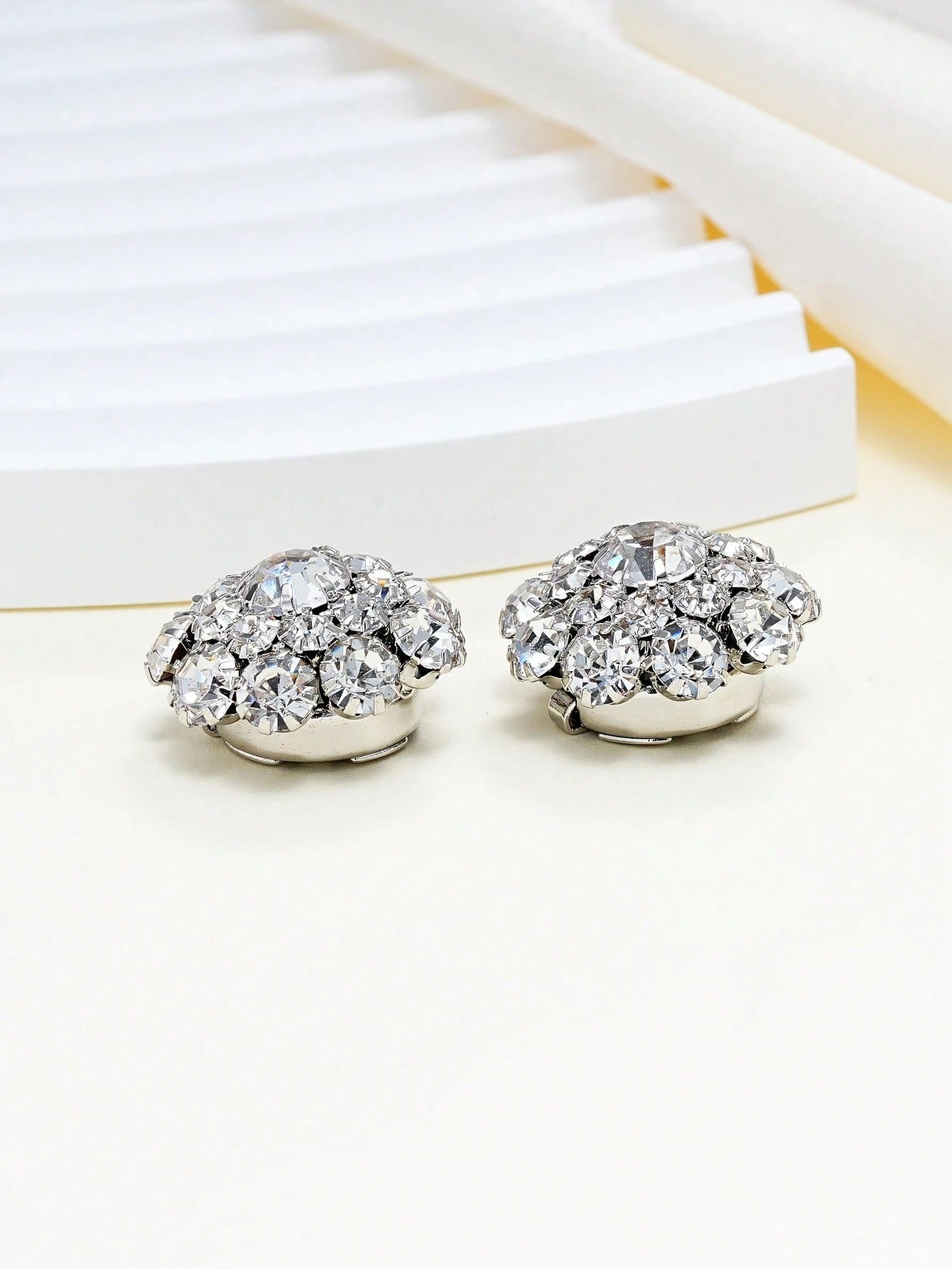 1/2/4 pezzi Copri bottoni da 23mm con strass per donna, copri bottoni in cristallo, copri bottoni a molletta staccabili, bottoni in cristallo decorativi per abbigliamento, bottoni a scatto con pinze per abiti