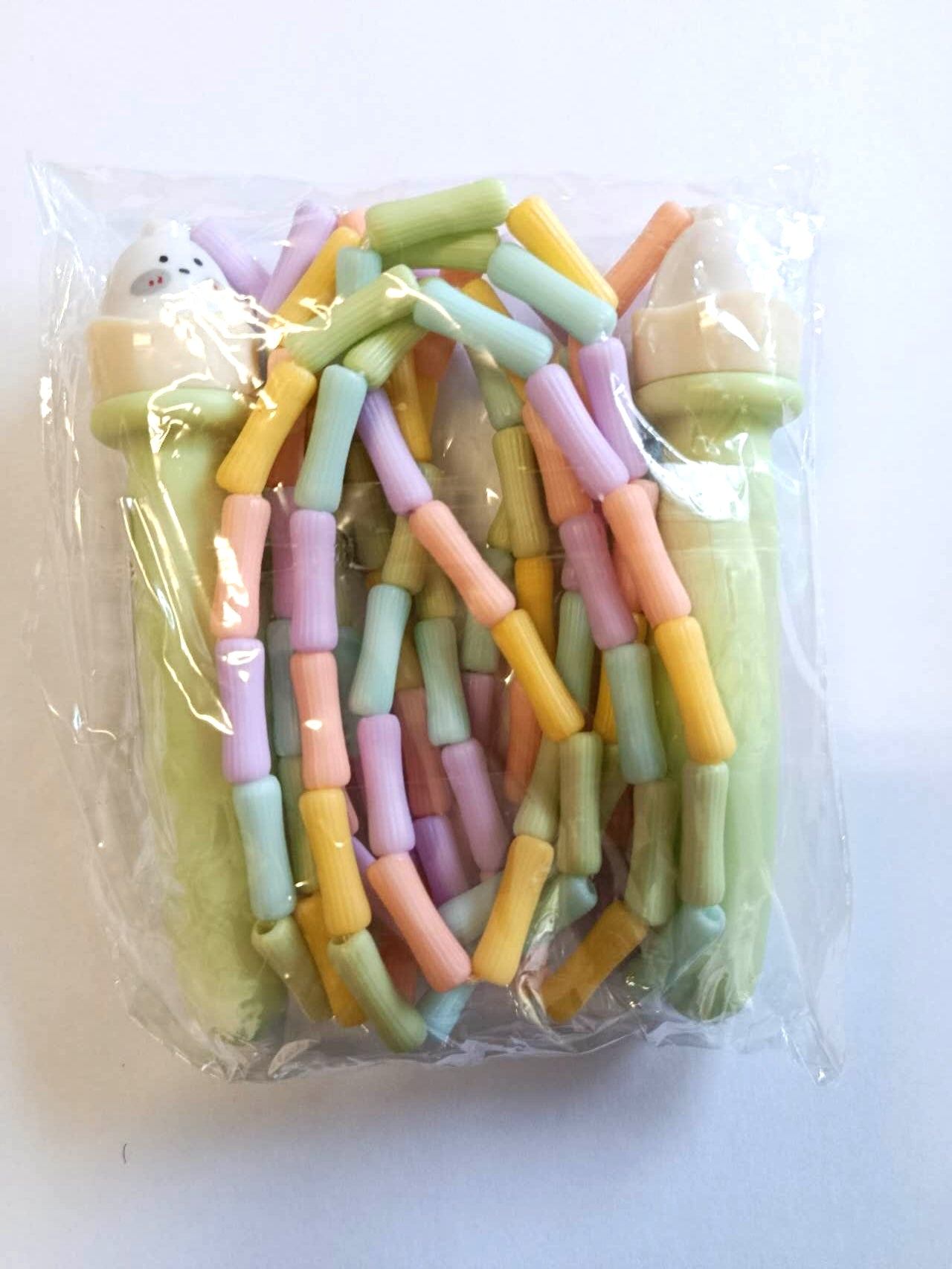 Corda da salto per bambini color pastello stile con personaggio simpatico