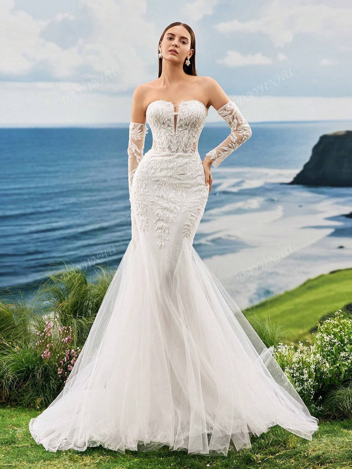 Abito da sposa lungo con strascico, senza spalline, in pizzo ricamato con perle, stile sirena, maniche lunghe, elegante e romantico, adatto per matrimoni