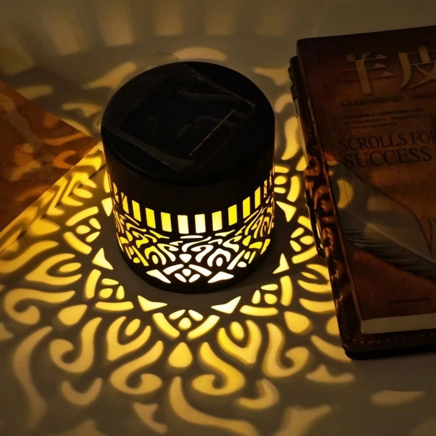 1/2/4 - Luci di proiezione alimentate a energia solare con motivo a pavone, luci da parete a LED, interruttore in plastica, batteria al nichel - perfette per decorare giardini, prati, terrazze, scale e feste di compleanno.