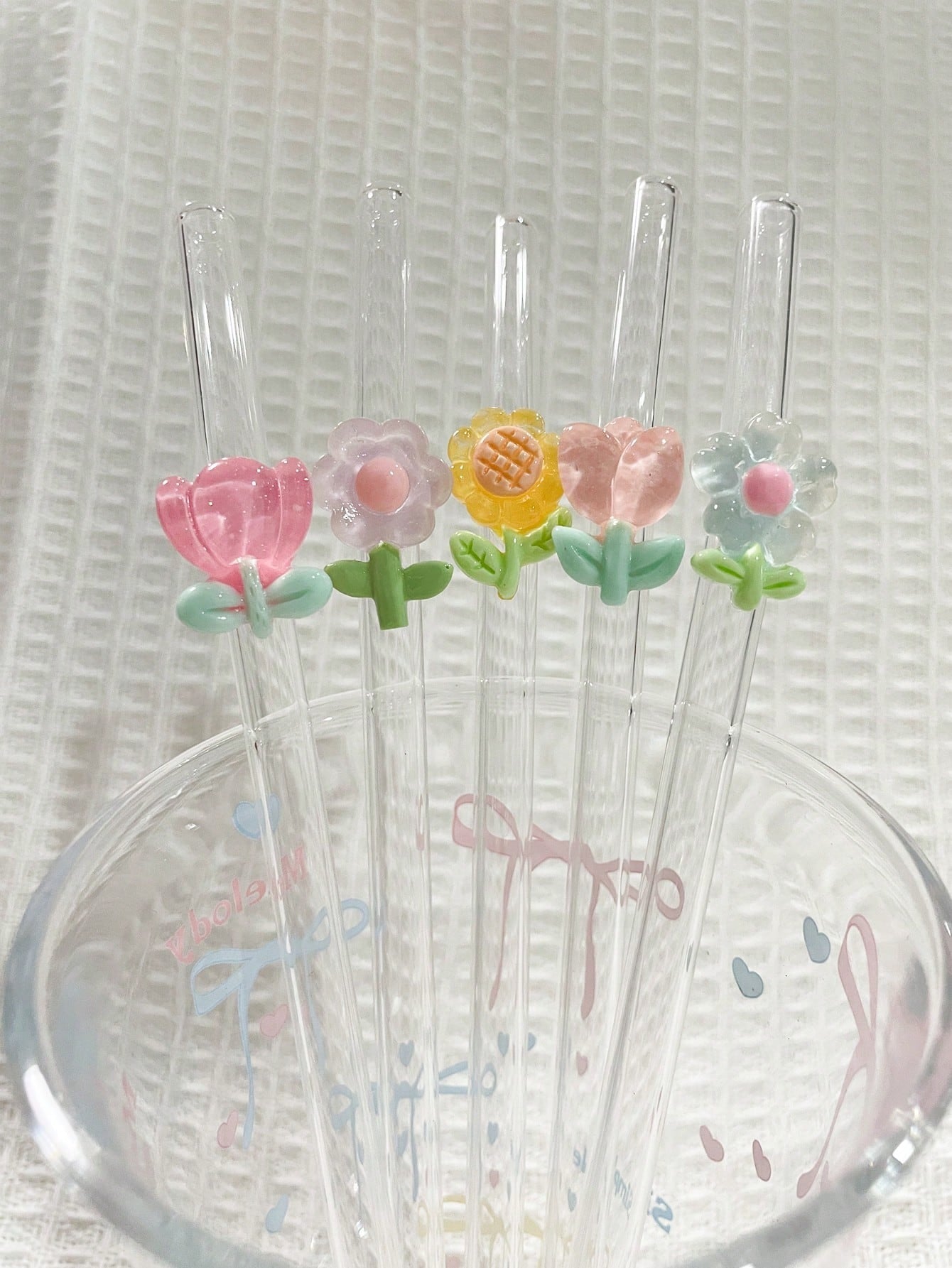 1/2 pezzi di cannucce in vetro resistente al calore decorate con fiori, adatte per bere succhi di frutta, tè al latte, caffè, bevande fredde, con design curvo e decorazione a forma di frutta