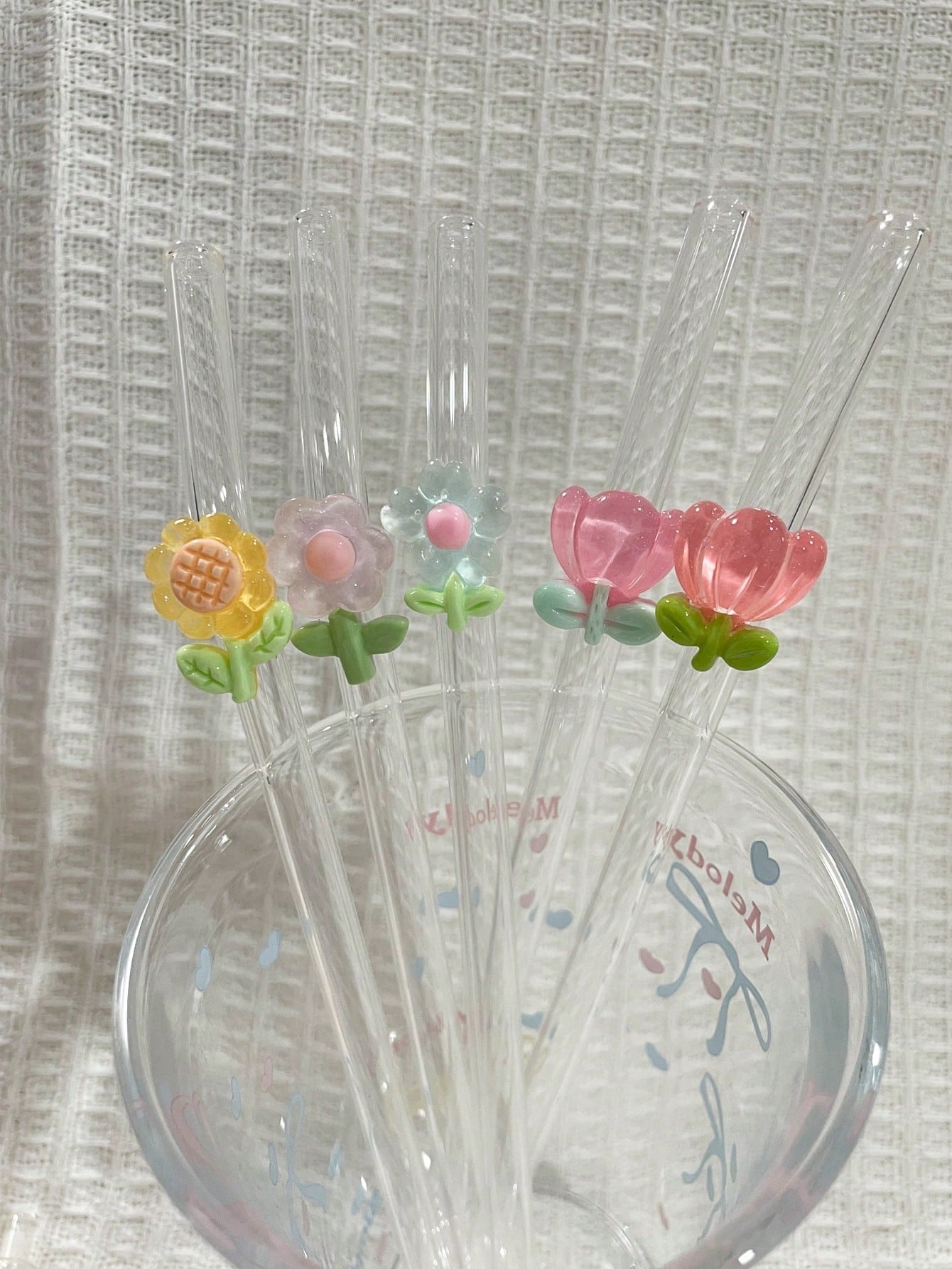1/2 pezzi di cannucce in vetro resistente al calore decorate con fiori, adatte per bere succhi di frutta, tè al latte, caffè, bevande fredde, con design curvo e decorazione a forma di frutta