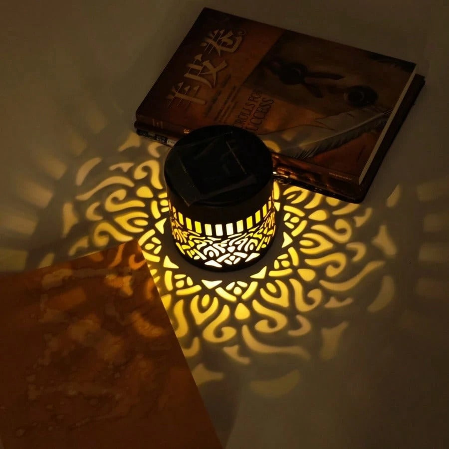 1/2/4 - Luci di proiezione alimentate a energia solare con motivo a pavone, luci da parete a LED, interruttore in plastica, batteria al nichel - perfette per decorare giardini, prati, terrazze, scale e feste di compleanno.
