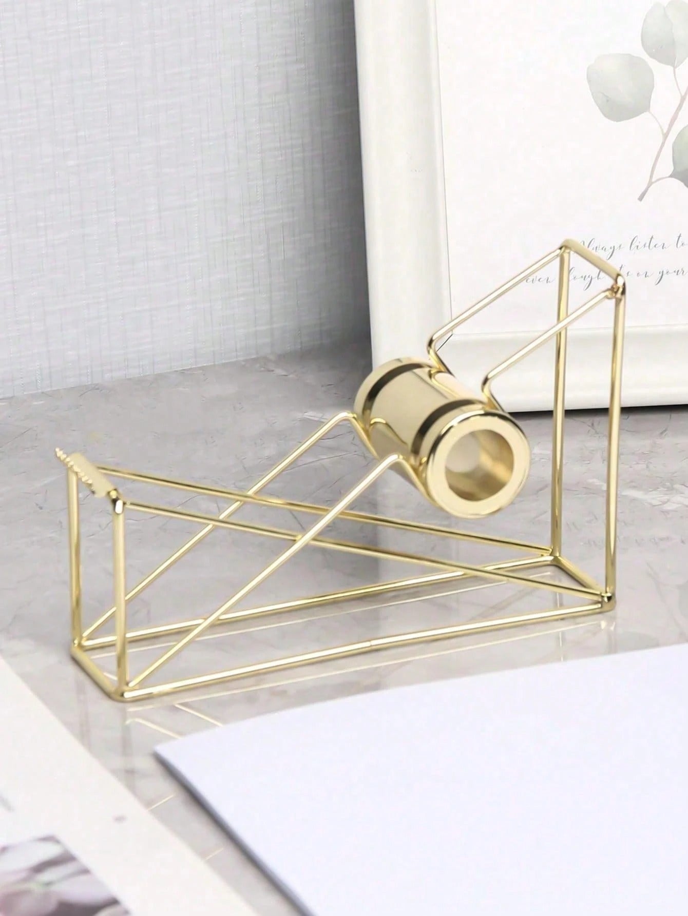Set di 6 pezzi di accessori con colore oro, inclusi: 1 cucitrice, 1 estrattore di punti metallici, 1 penna a sfera con strass, 1 dispenser di nastro adesivo, 1 scatola di punti metallici, 1 pratico strumento per rilegare, multifunzionale