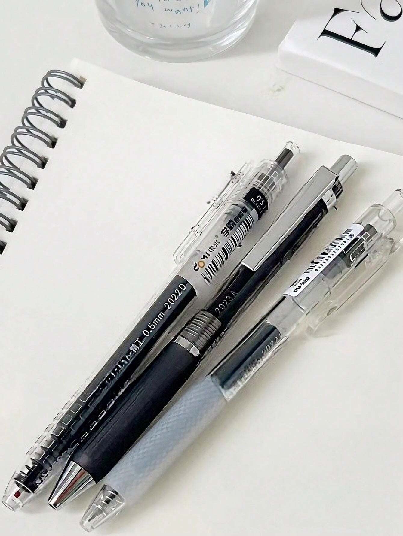 Penna A Sfera A Clic, 0,5 Mm, Design Semplice, Alto Valore Estetico, Con Inchiostro A Rapida Asciugatura Per Studenti Per Risolvere Esercizi E Firma