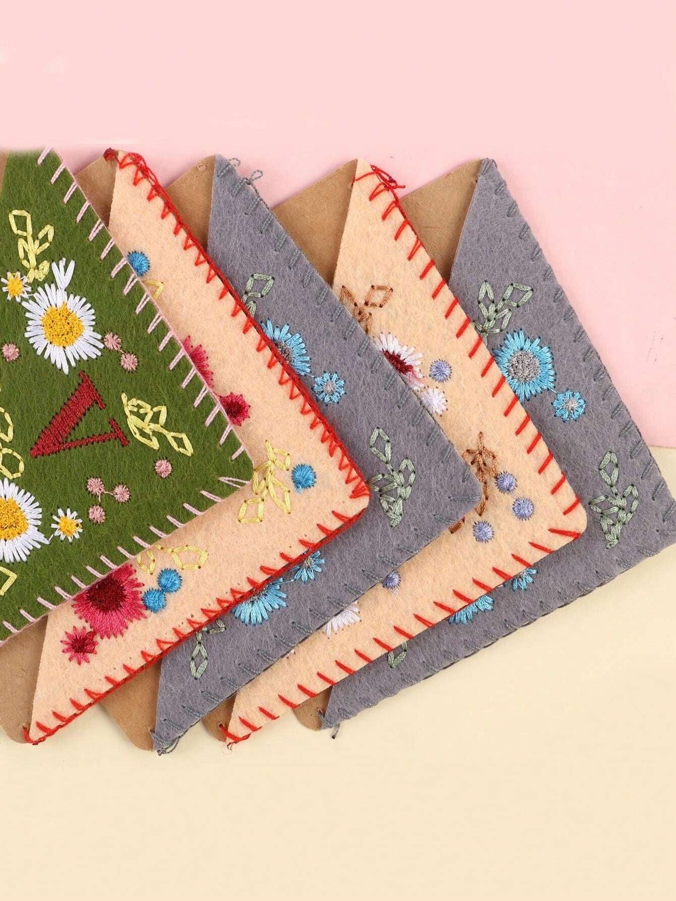 1 pezzo, Segnalibro angolare personalizzato con ricamo a mano, 26 lettere ricamate a mano su feltro, segnalibro con ricamo floreale carino, regalo significativo per gli amanti della lettura, ideale per il ritorno a scuola