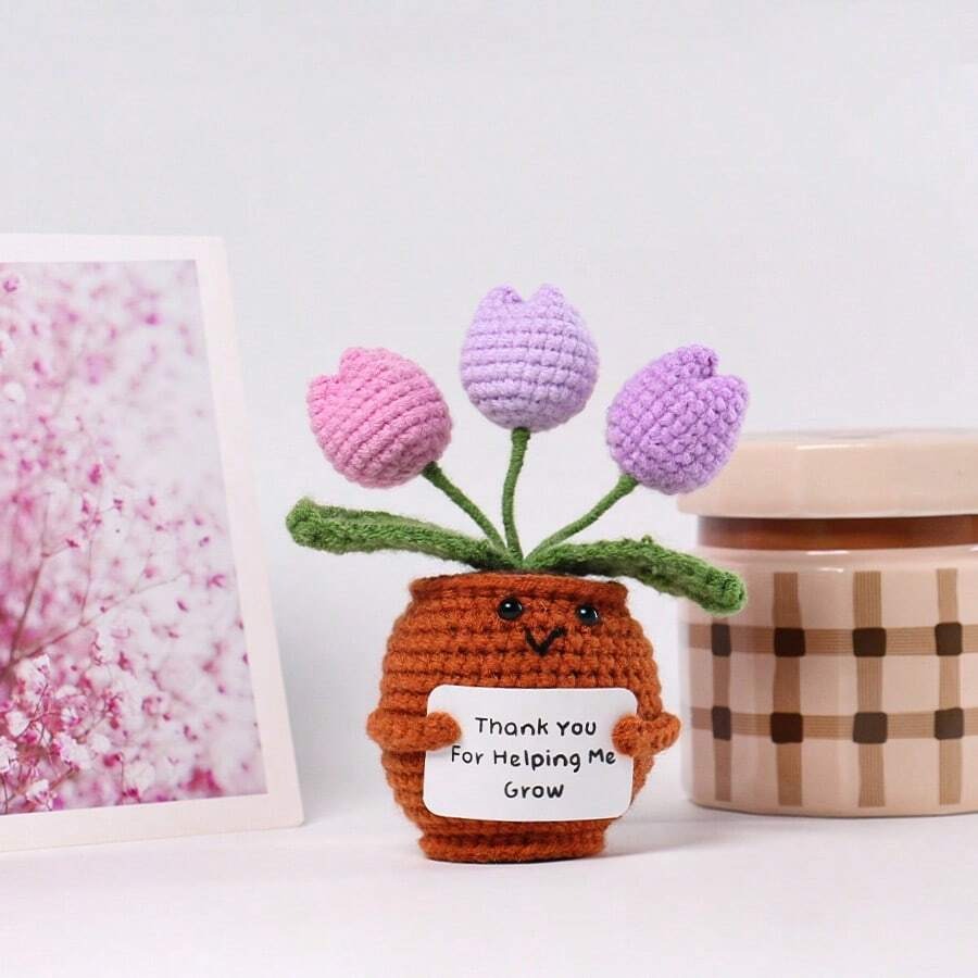 Pianta in vaso ispirante, decorazione floreale lavorata a mano all'uncinetto, pianta in miniatura, nontiscordardime, mughetto, calendula, girasole, biglietto di incoraggiamento caldo fatto a mano