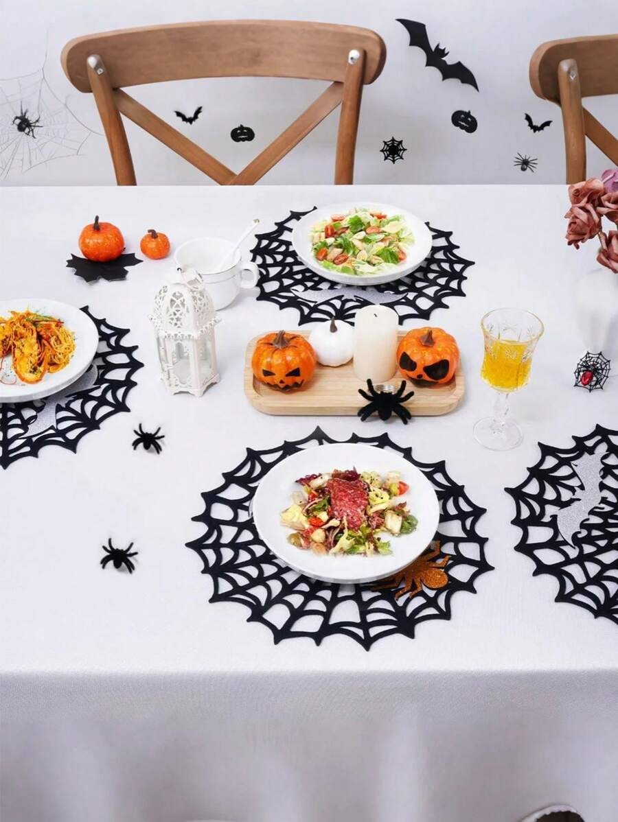 Sottopiatti neri a forma di ragnatela di Ognissanti, sottopiatti rotondi resistenti al calore e antiscivolo lavabili in feltro glitterato con ragno e pipistrello, sottopiatti a forma di ragnatela traforata, decorazioni da tavolo per feste