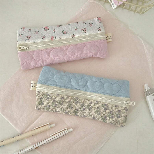 Astuccio per matite con delicati fiori piccoli, borsa portaoggetti carina e portatile in stile coreano (in materiale tessile, adatto per uso quotidiano e scolastico)