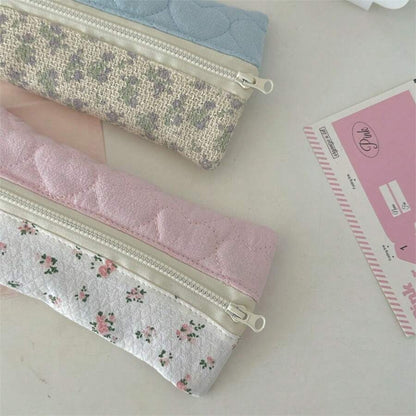 Astuccio per matite con delicati fiori piccoli, borsa portaoggetti carina e portatile in stile coreano (in materiale tessile, adatto per uso quotidiano e scolastico)