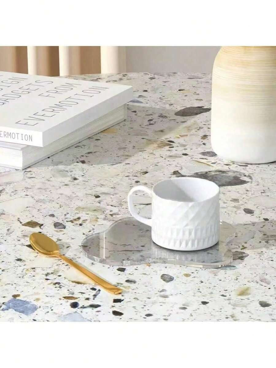 Sottobicchiere in acrilico trasparente a forma di nuvola creativa - resistente al calore, antiscivolo, adatto per tazze di caffè e tè, ottimo per la decorazione domestica e per la ristorazione