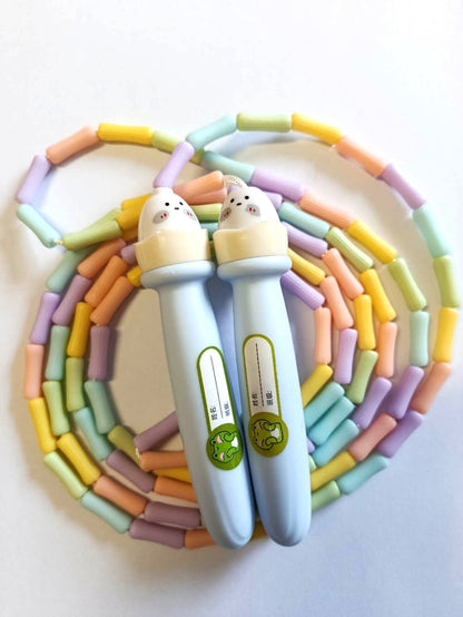 Corda da salto per bambini color pastello stile con personaggio simpatico