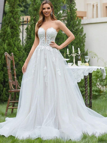 Abito da sposa elegante con contrasto di ricamo in rete e tubo, abito da sposa