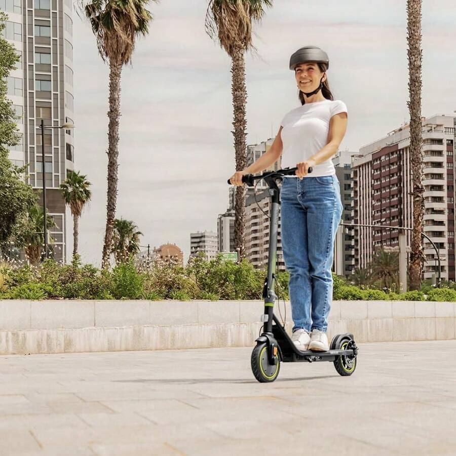 Cecotec Ctec Patinete Electrico Bongo D30. 350 W, Maximo de 650 W, Bateria 270 WH, Autonomia de 30 km, Ruedas 8,5" - ✅Consegna in 3-5 giorni