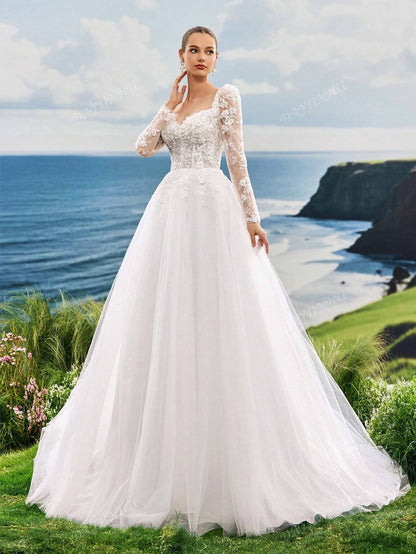 Abito da sposa lungo con maniche lunghe, collo a forma di cuore in pizzo ricamato con perle, corpetto in rete a forma di A con strascico, di lusso, elegante e romantico