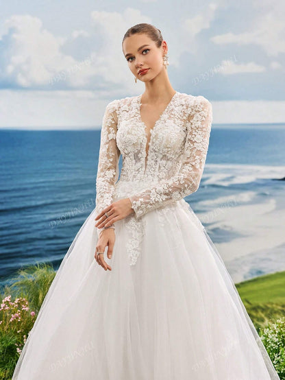 Abito da sposa in in rete a lun ghe maniche con scollo a V, decorato con ricamo di perle e pizzo, elegante e romantico, adatto per cerimonie in chiesa
