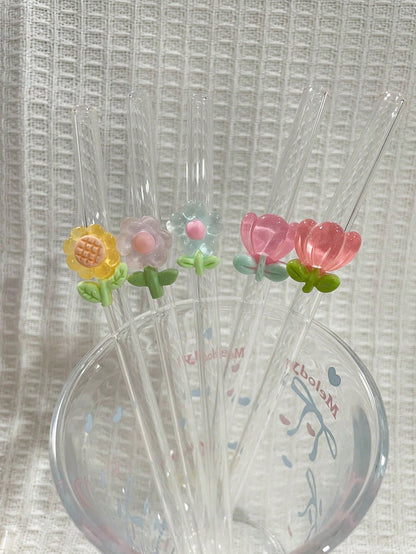 1/2 pezzi di cannucce in vetro resistente al calore decorate con fiori, adatte per bere succhi di frutta, tè al latte, caffè, bevande fredde, con design curvo e decorazione a forma di frutta