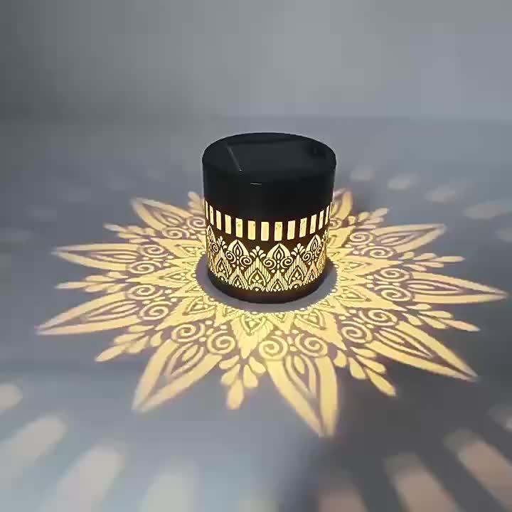 1/2/4 - Luci di proiezione alimentate a energia solare con motivo a pavone, luci da parete a LED, interruttore in plastica, batteria al nichel - perfette per decorare giardini, prati, terrazze, scale e feste di compleanno.