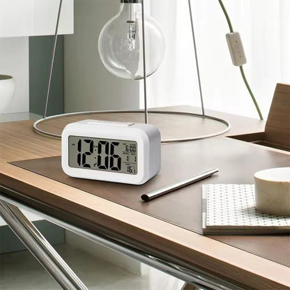 LED Orologio digitale con calendario perfetto per tavoli, camera da letto, soggiorno. Luminosità automatica.